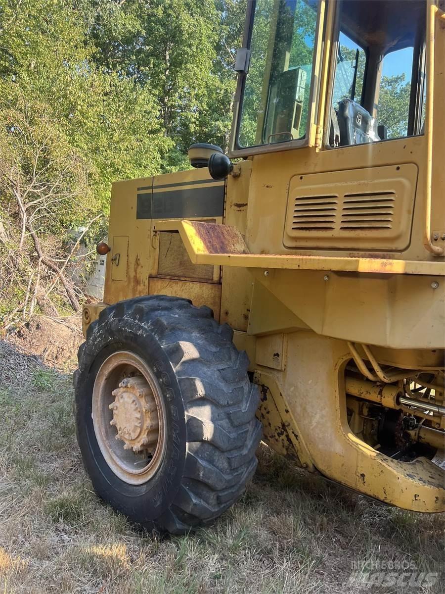 CAT 926 Колесни товарачи