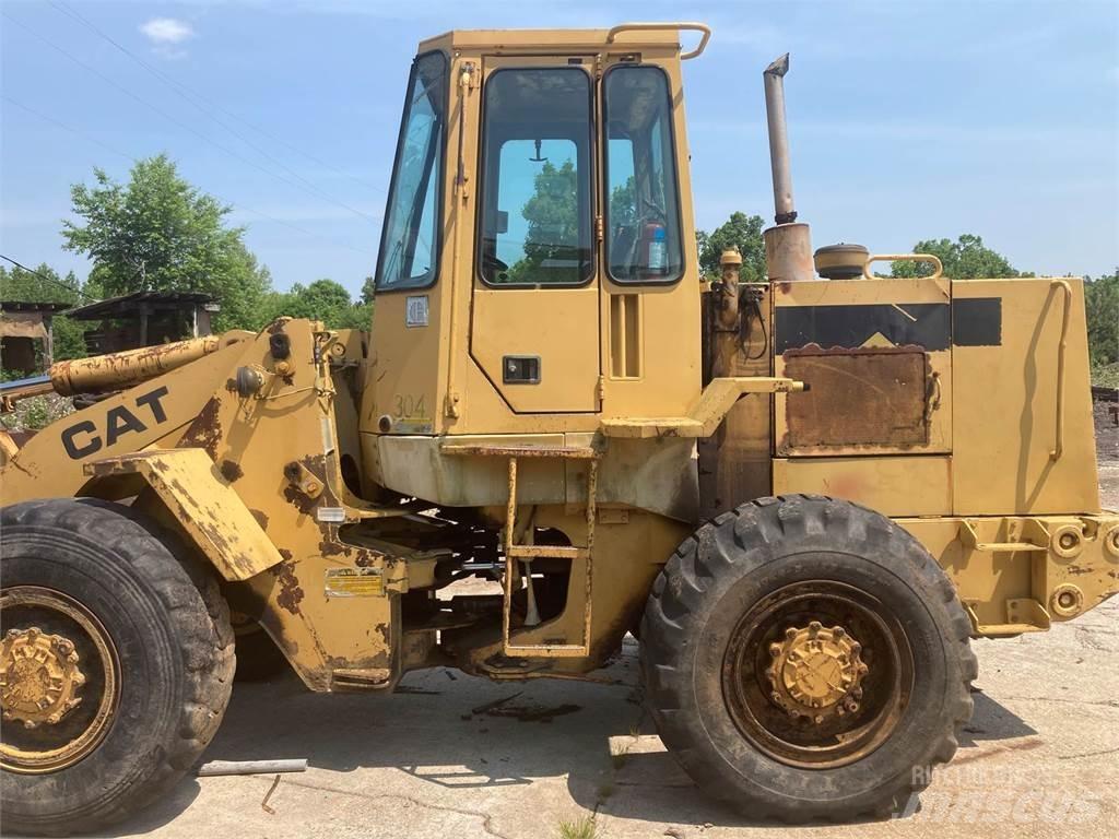 CAT 926E Колесни товарачи