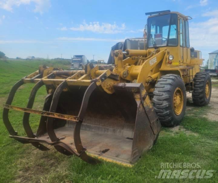 CAT 926E Колесни товарачи