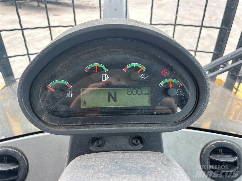 CAT 926M Колесни товарачи