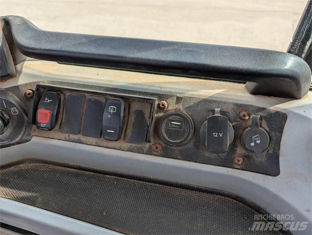CAT 926M Колесни товарачи