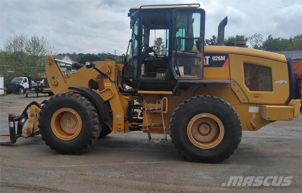 CAT 926M Колесни товарачи