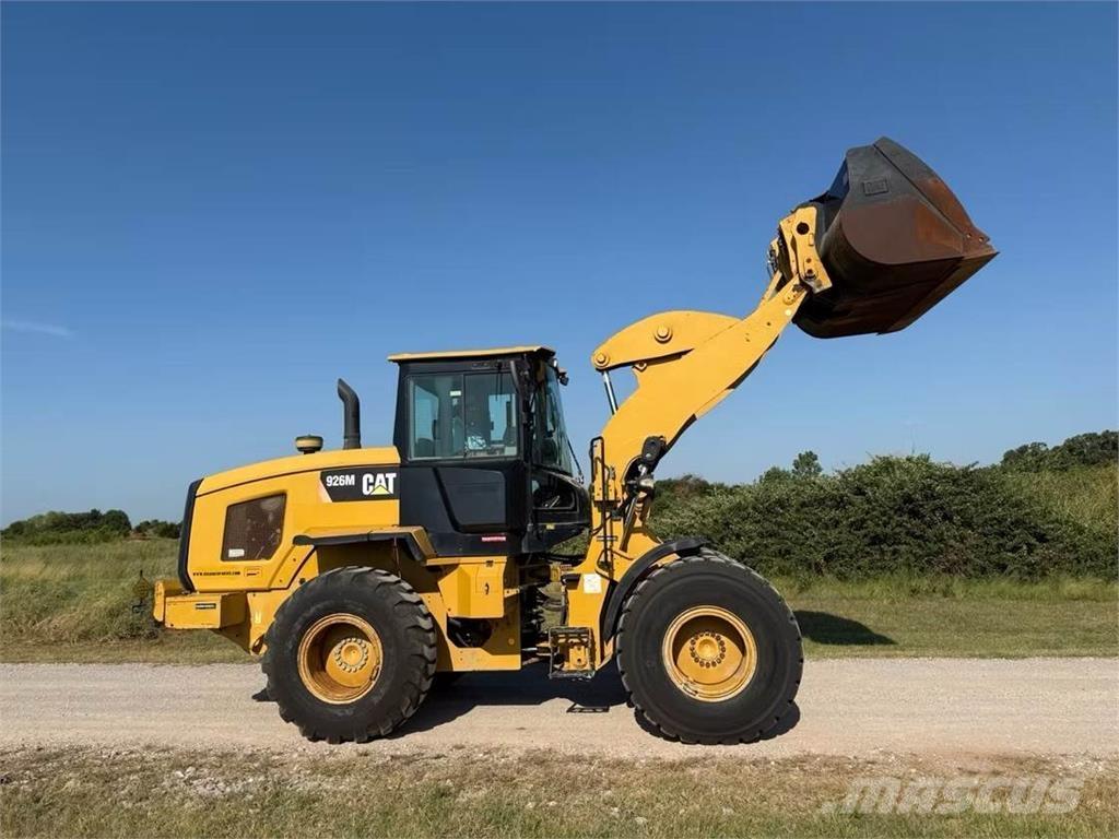 CAT 926M Колесни товарачи