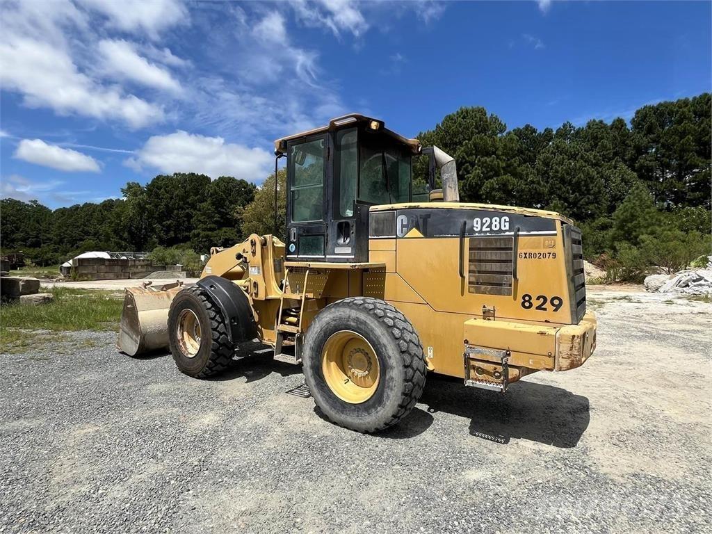 CAT 928G Колесни товарачи