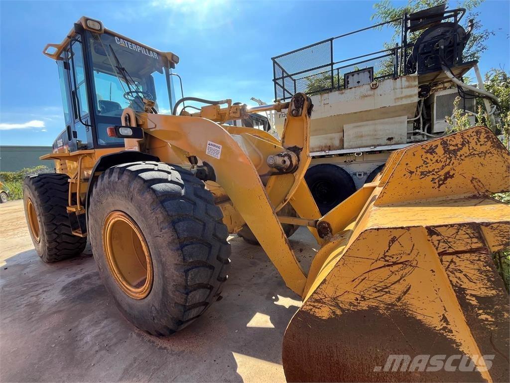 CAT 928G Колесни товарачи