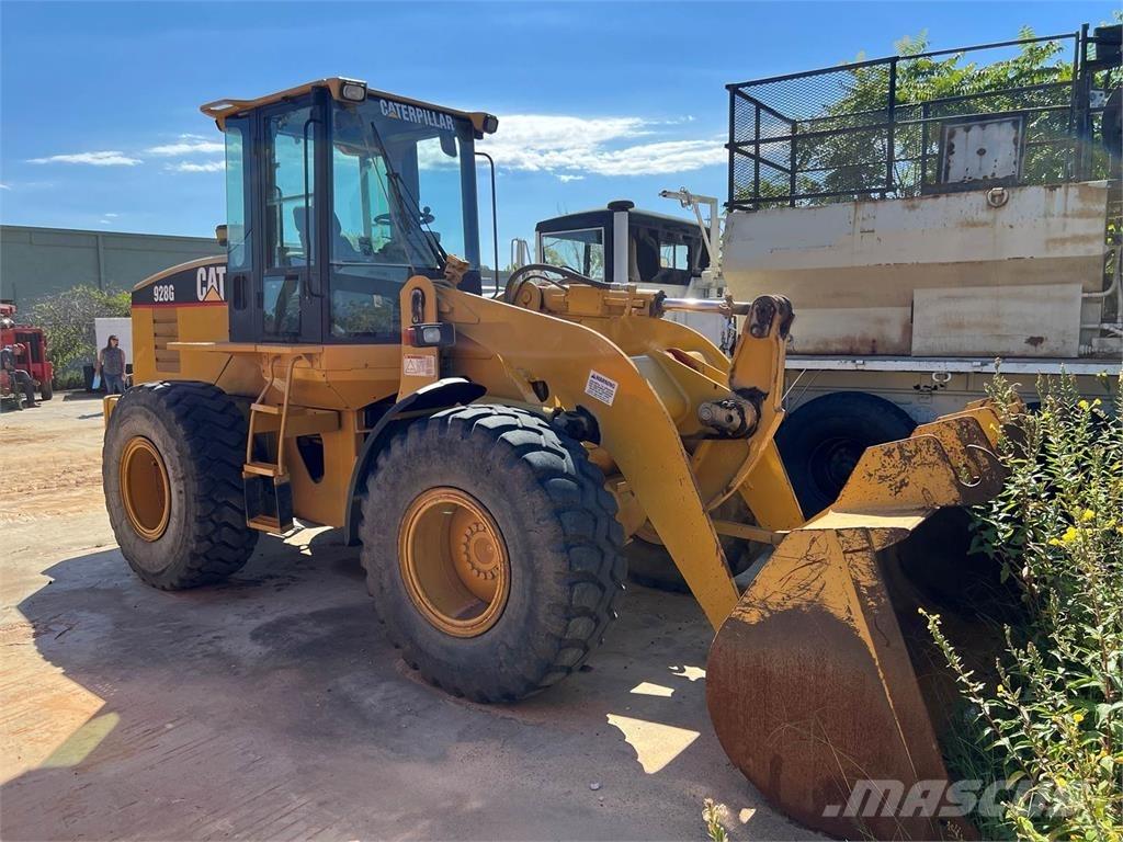 CAT 928G Колесни товарачи