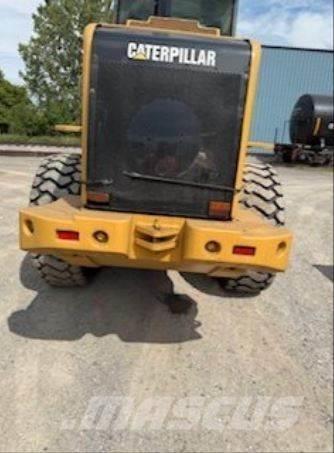 CAT 928HZ Колесни товарачи