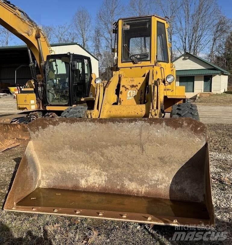 CAT 930 Колесни товарачи