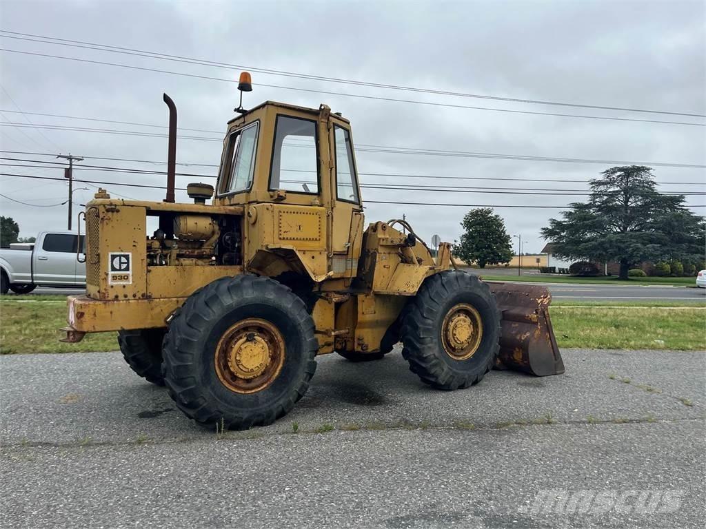 CAT 930 Колесни товарачи