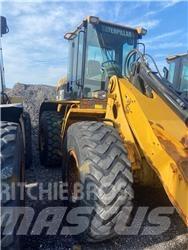 CAT 930G Колесни товарачи