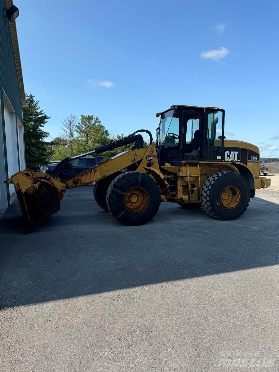 CAT 930G Колесни товарачи