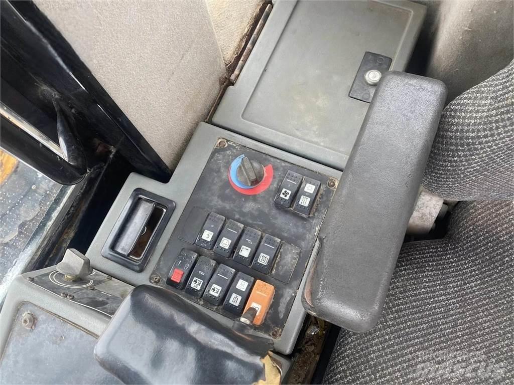 CAT 930G Колесни товарачи