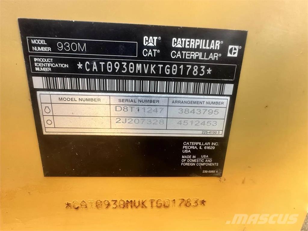 CAT 930M Колесни товарачи