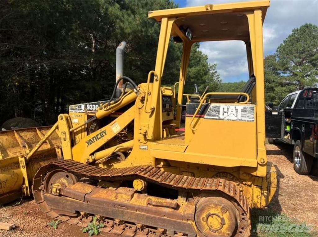 CAT 933C Верижни булдозери
