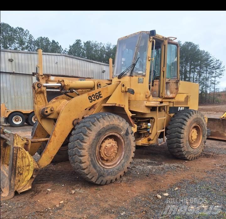CAT 936E Колесни товарачи