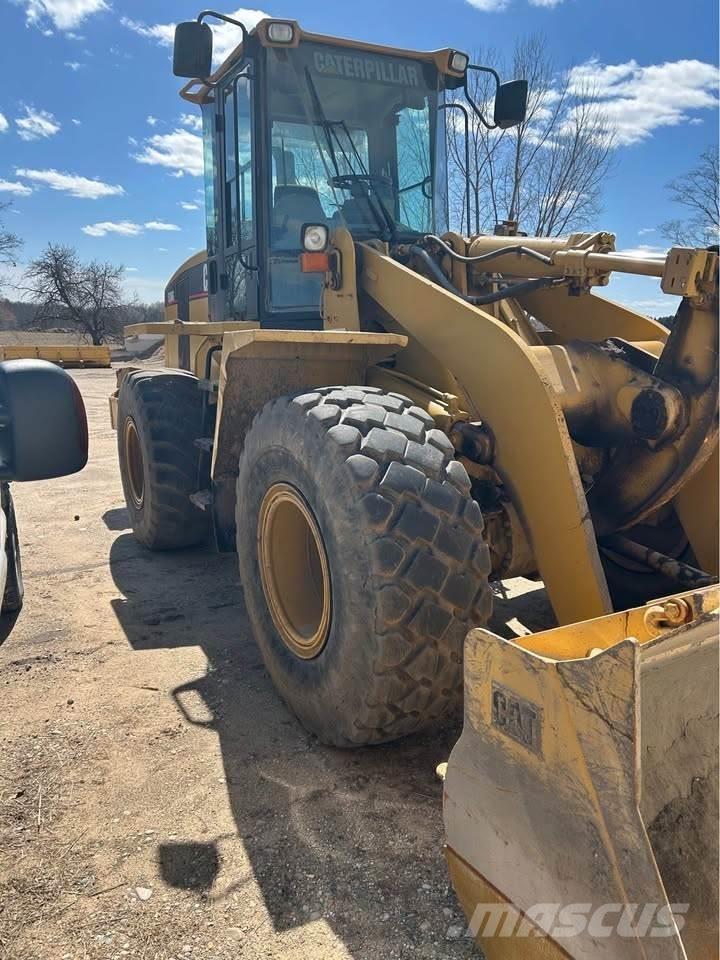 CAT 938G Колесни товарачи