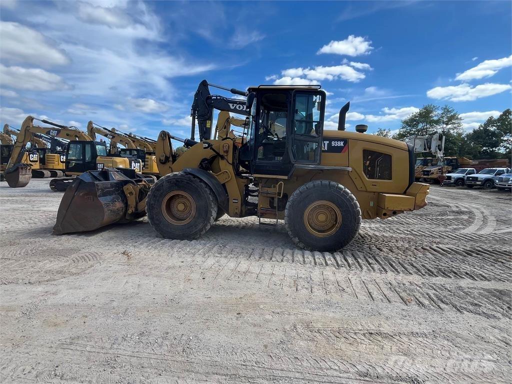 CAT 938K Колесни товарачи