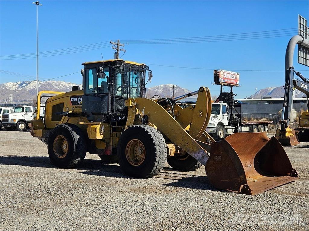 CAT 938M Колесни товарачи