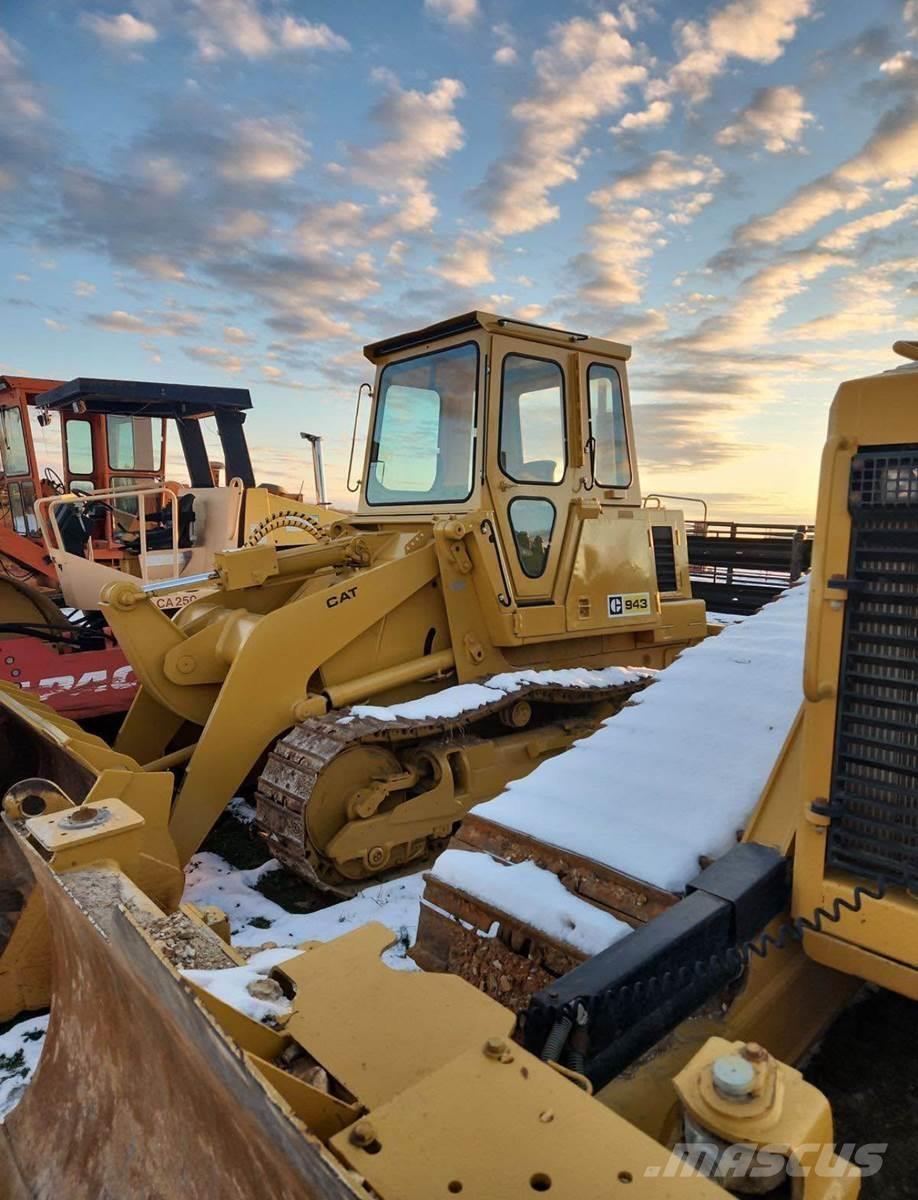 CAT 943 Верижен товарач