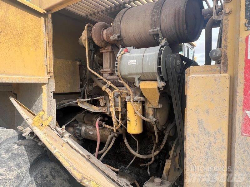 CAT 950B Колесни товарачи