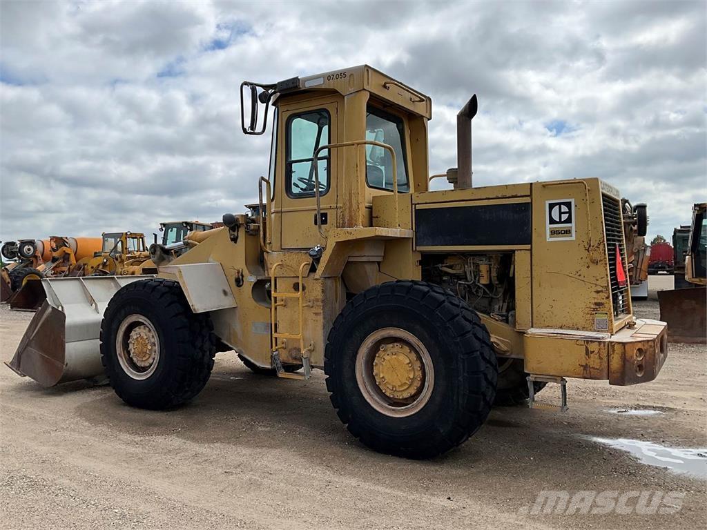 CAT 950B Колесни товарачи