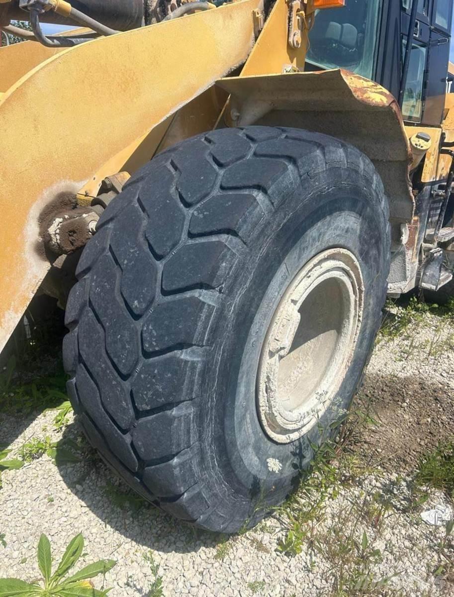CAT 950G Колесни товарачи