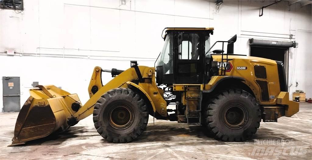 CAT 950M Колесни товарачи
