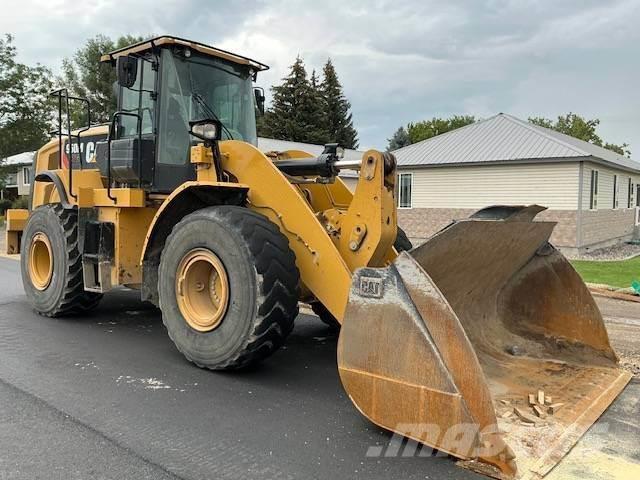 CAT 950M Колесни товарачи