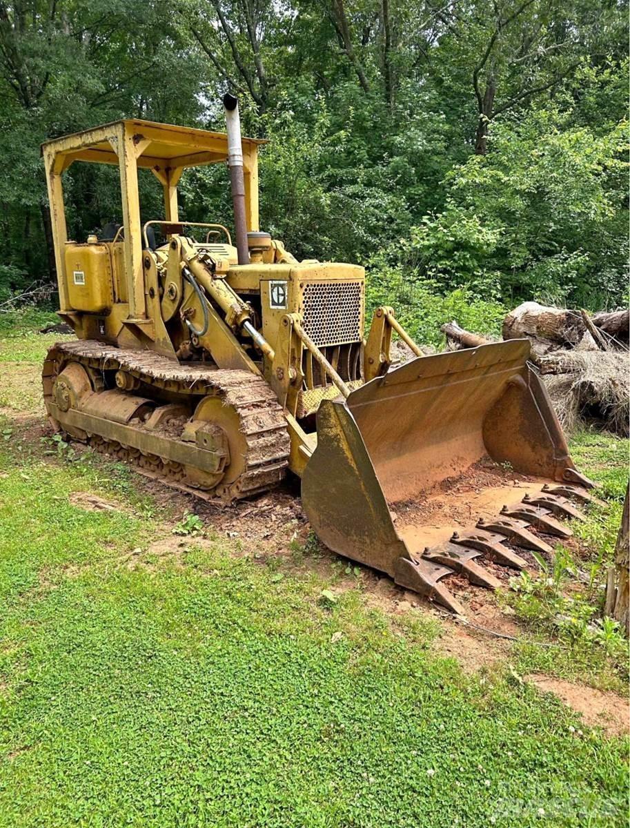 CAT 951C Верижен товарач