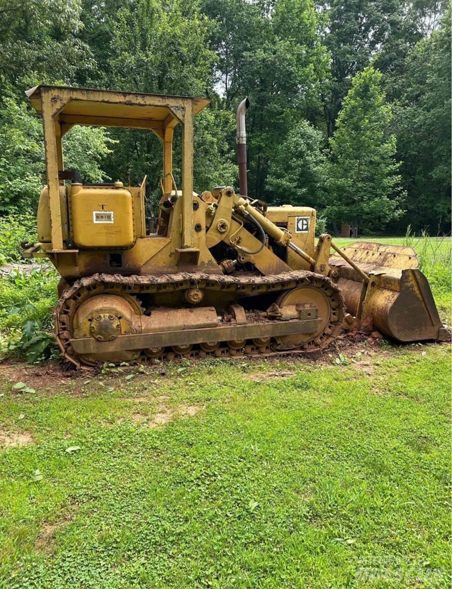 CAT 951C Верижен товарач