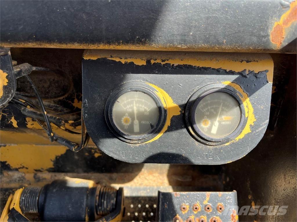 CAT 953 Верижен товарач