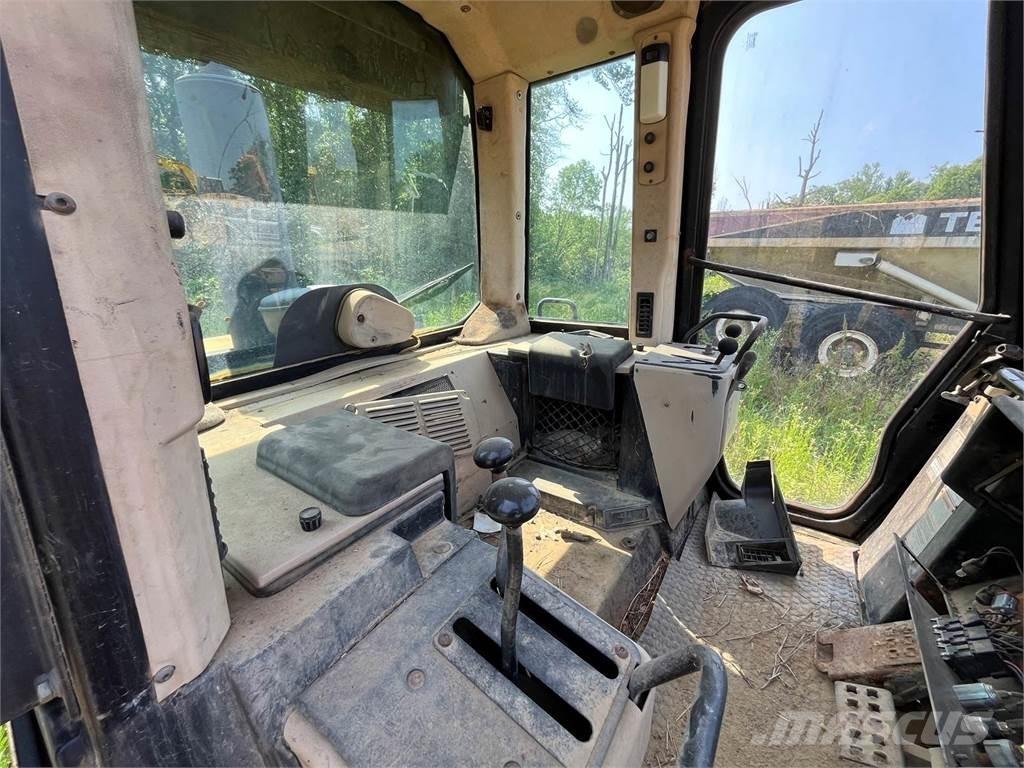 CAT 953C Верижен товарач