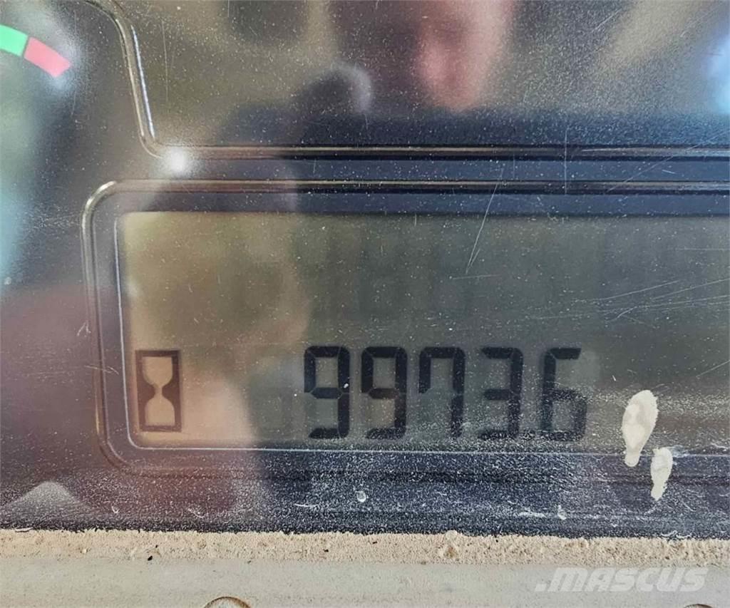 CAT 953D Верижен товарач