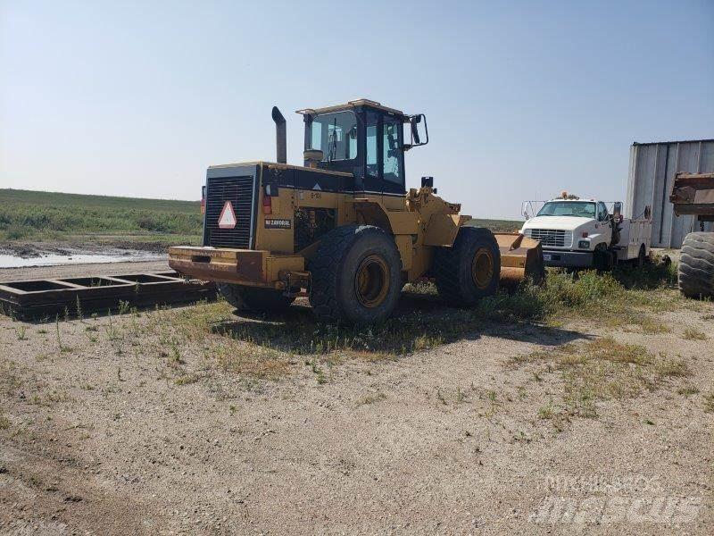 CAT 960F Колесни товарачи