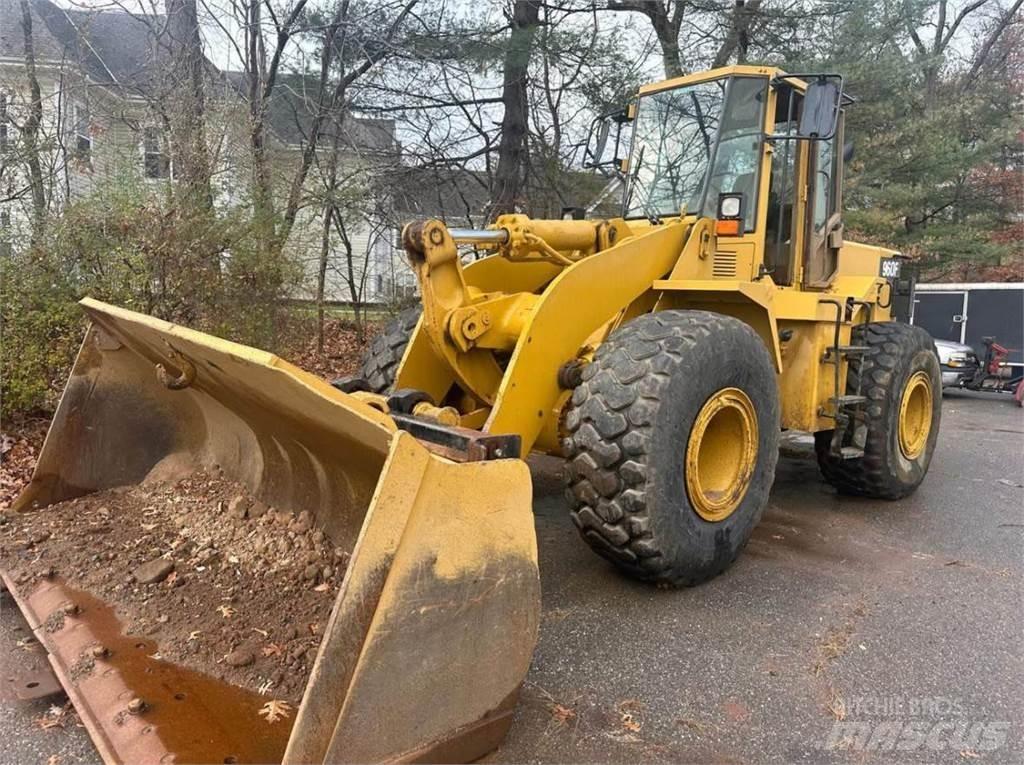 CAT 960F Колесни товарачи