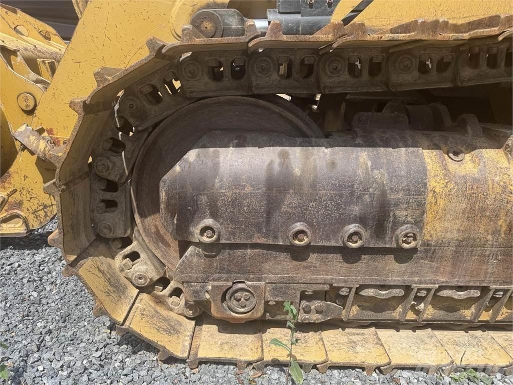 CAT 963D Верижен товарач
