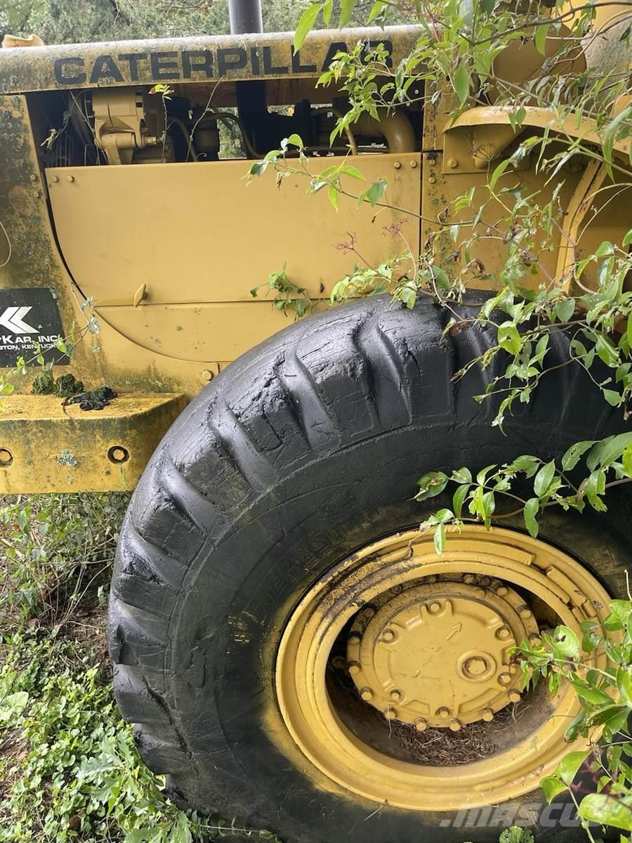 CAT 966 Колесни товарачи