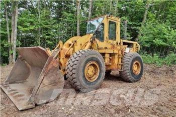 CAT 966C Колесни товарачи