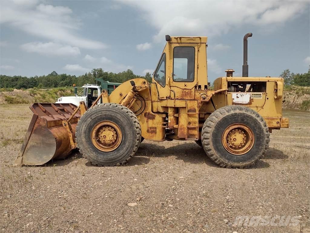 CAT 966C Колесни товарачи