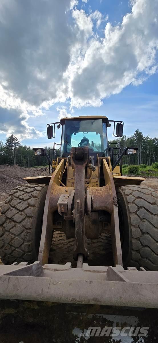 CAT 966H Колесни товарачи