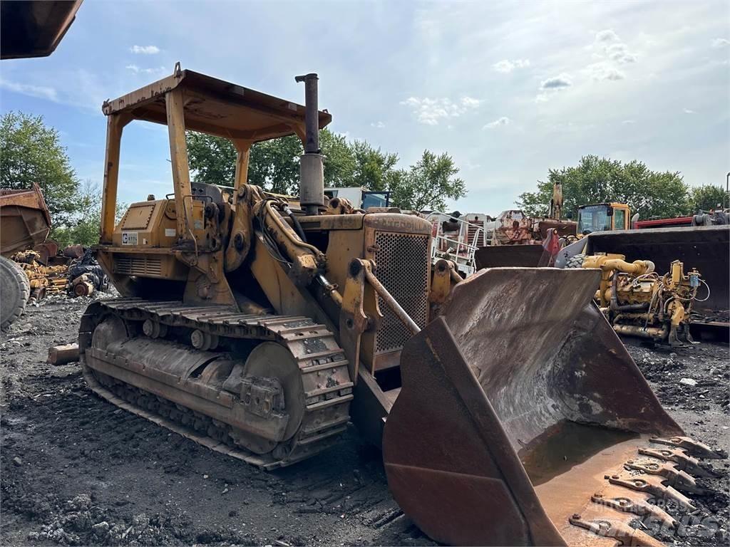 CAT 977 Верижен товарач