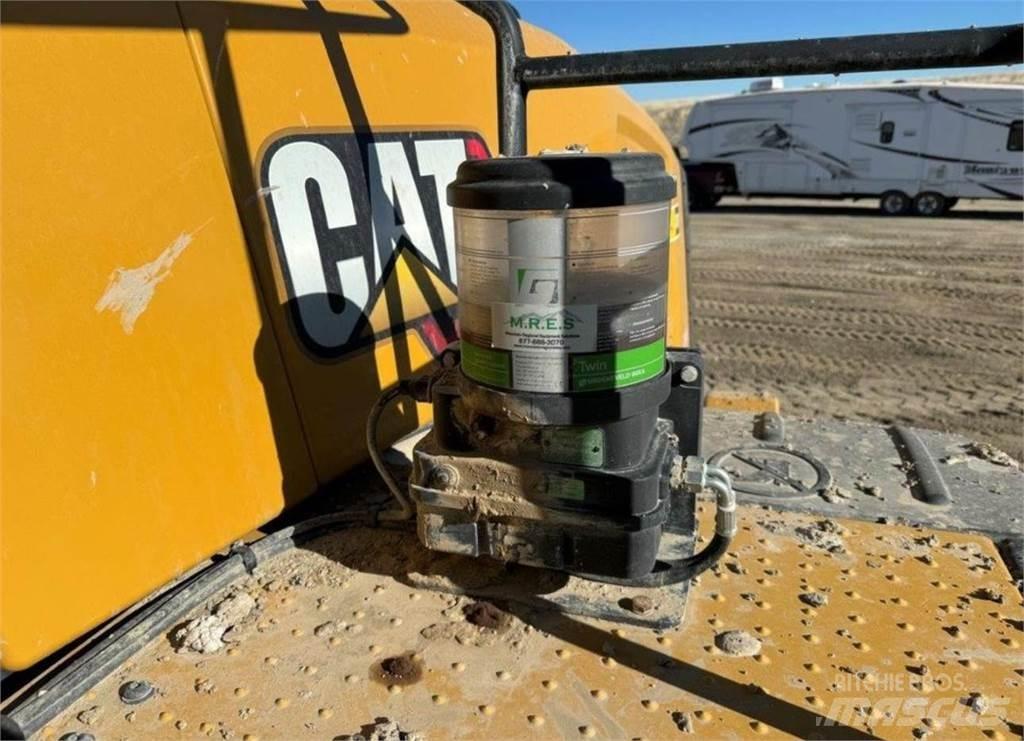CAT 980 Колесни товарачи