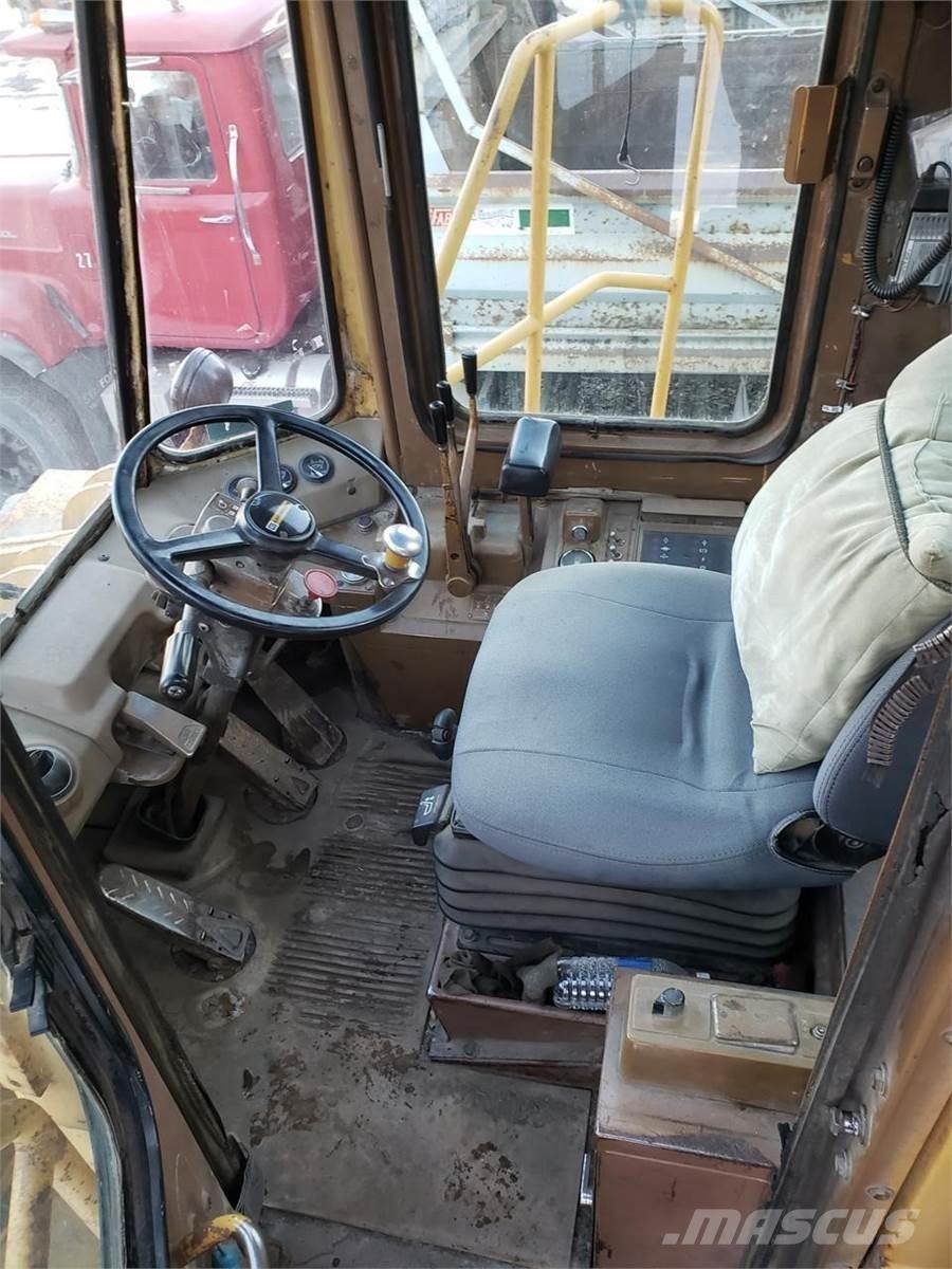 CAT 980C Колесни товарачи