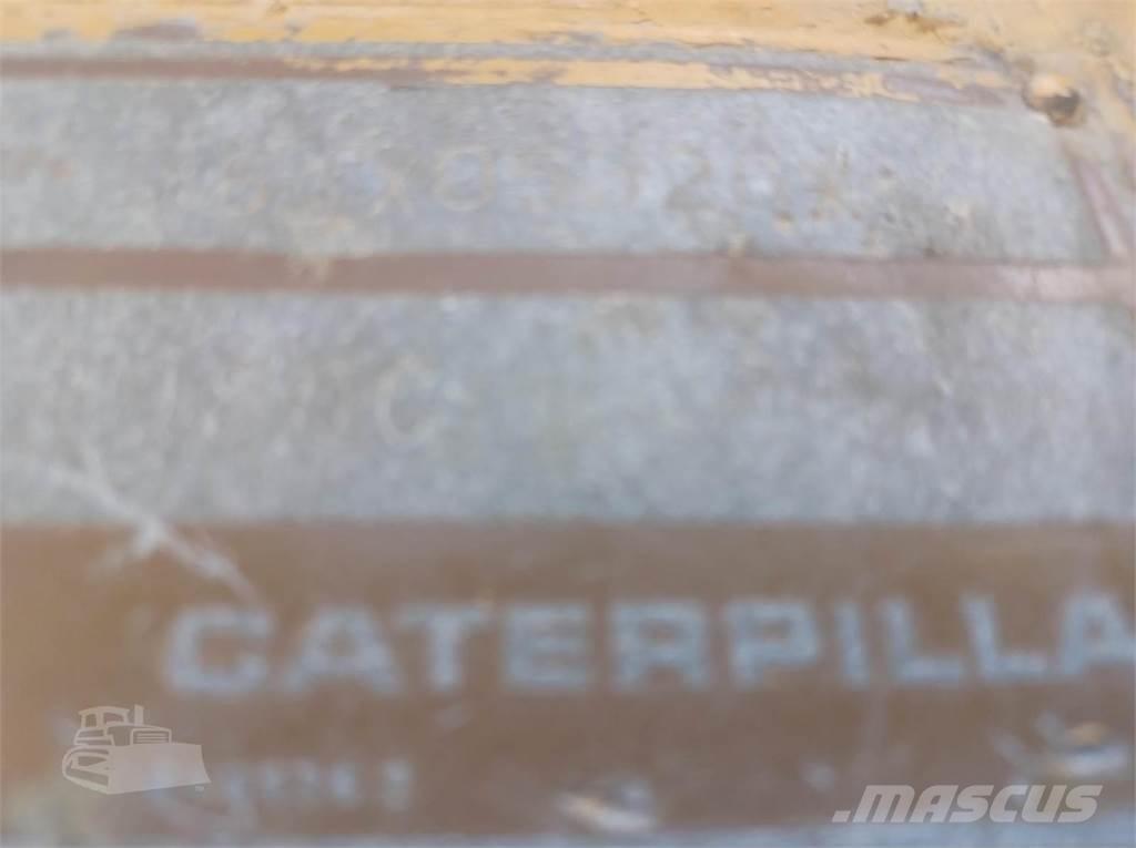 CAT 980C Колесни товарачи