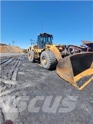 CAT 980G Колесни товарачи