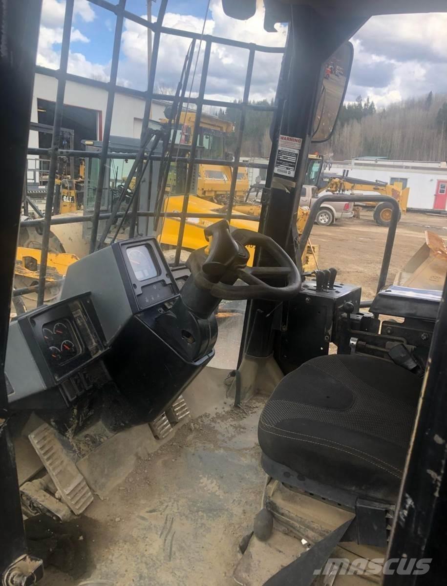 CAT 980G Колесни товарачи