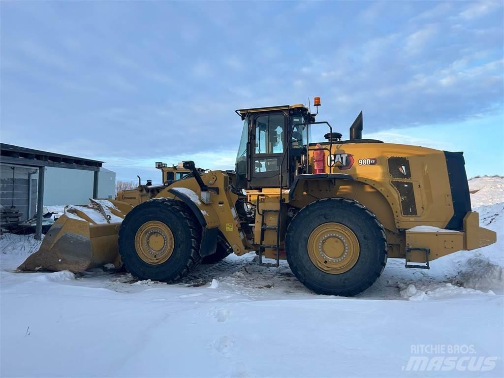 CAT 980M Колесни товарачи