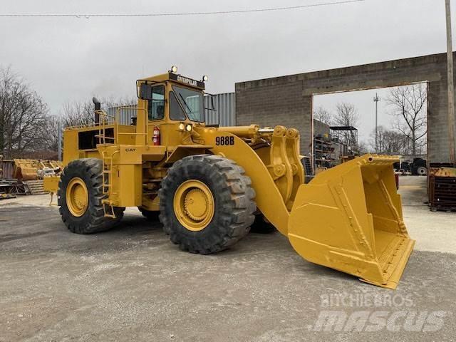 CAT 988B Колесни товарачи