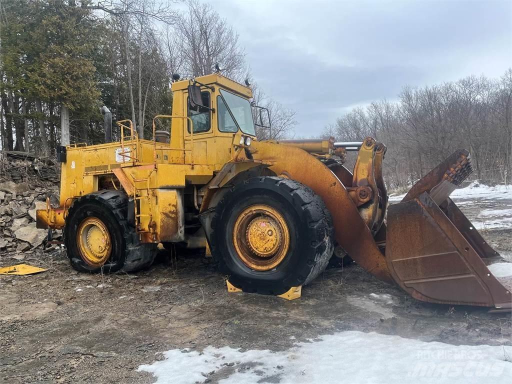 CAT 988B Колесни товарачи