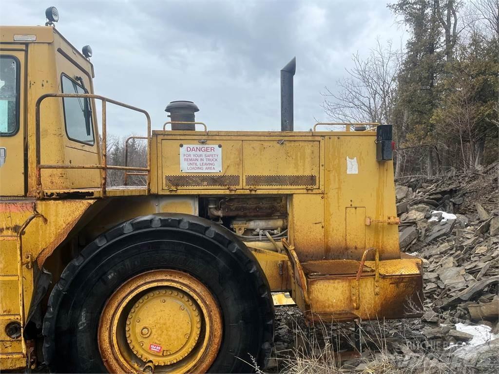 CAT 988B Колесни товарачи
